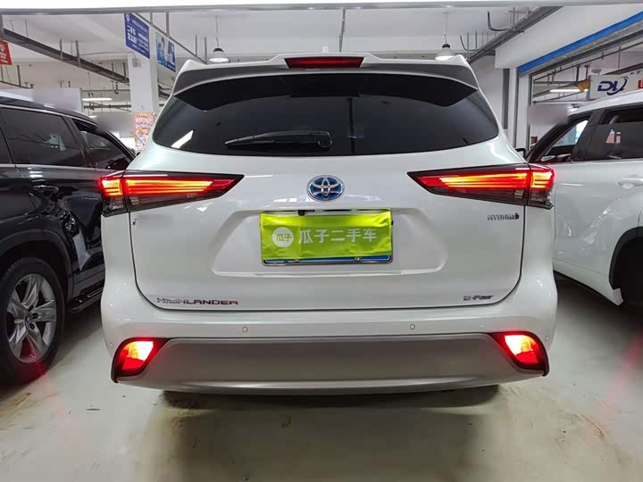 Фото 6 - Toyota Highlander