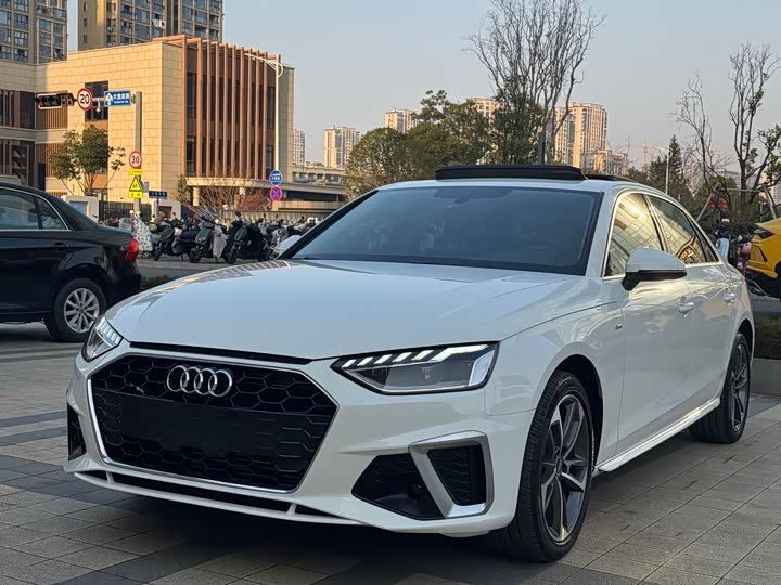 Фото 3 - Audi A4L