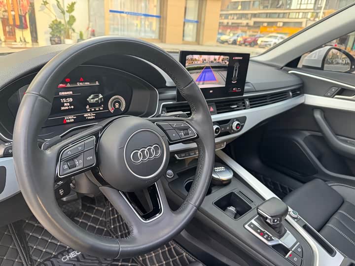 Фото 5 - Audi A4L