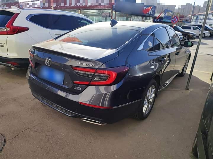 Фото 6 - Honda Accord