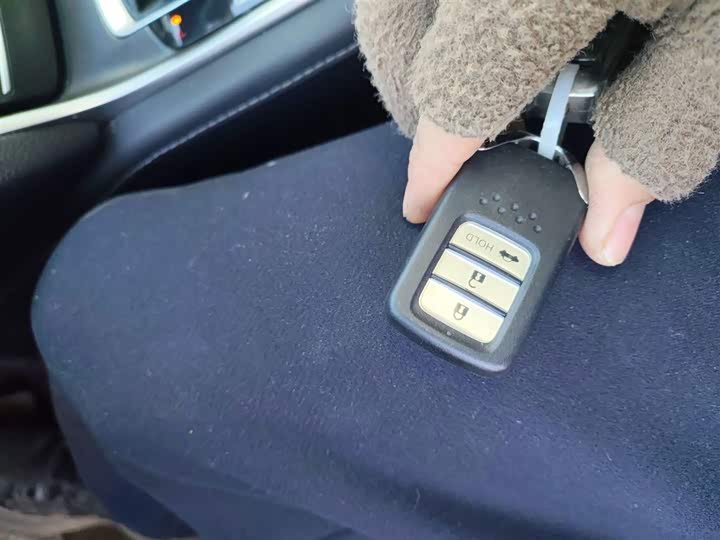 Фото 8 - Honda Accord