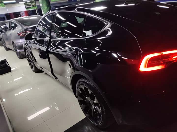 Фото 5 - Tesla Model Y