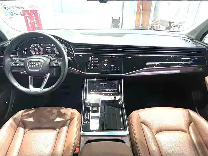Фото 7 - Audi Q7