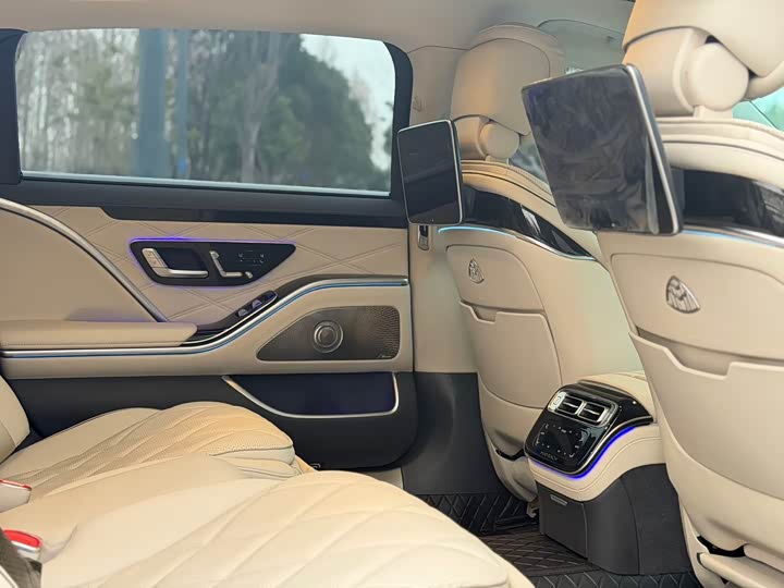 Фото 5 - Mercedes-Benz Maybach S-Class