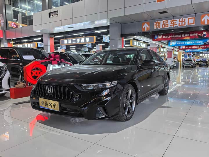 Фото 1 - Honda Inspire