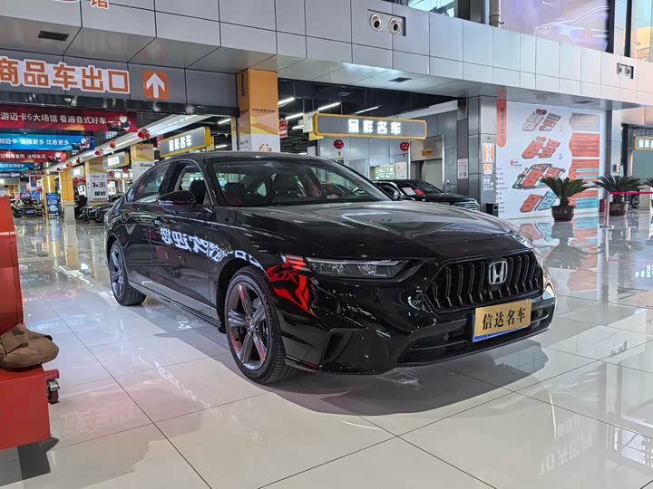 Фото 3 - Honda Inspire