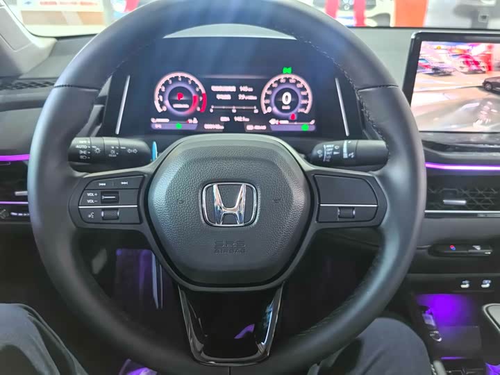 Фото 8 - Honda Inspire