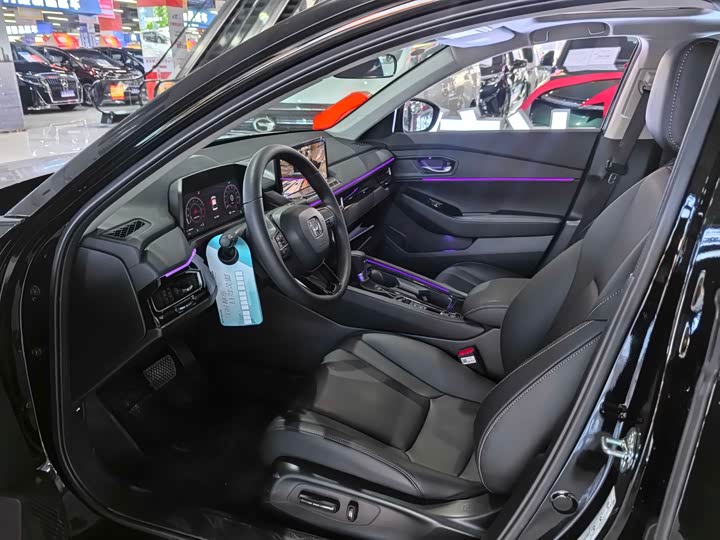 Фото 9 - Honda Inspire