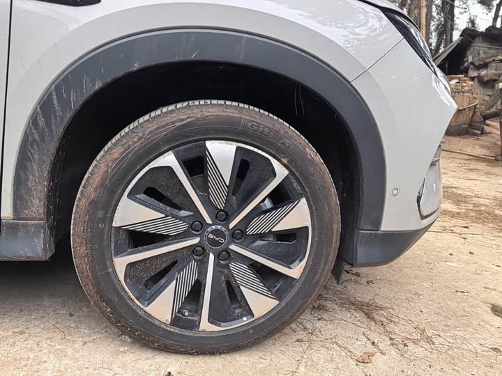 Фото 8 - BYD Song Plus Hybrid/EV