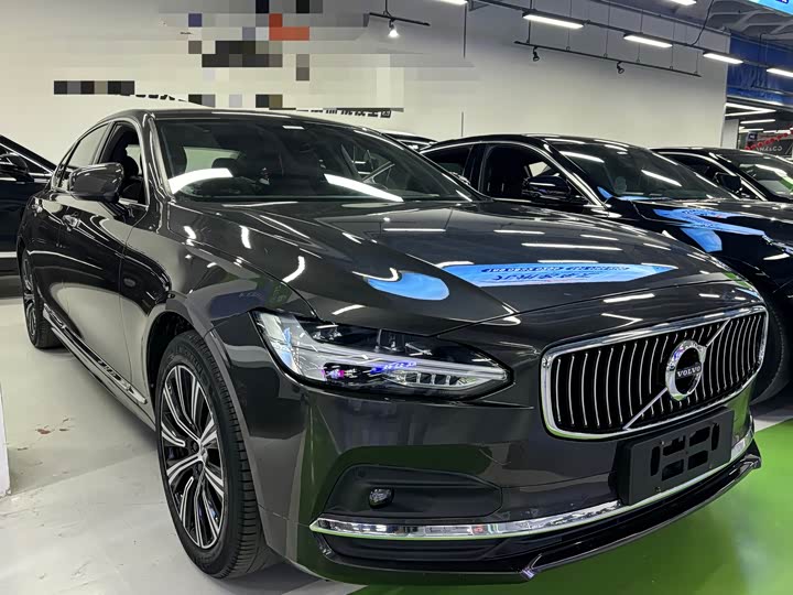 Фото 3 - Volvo S90