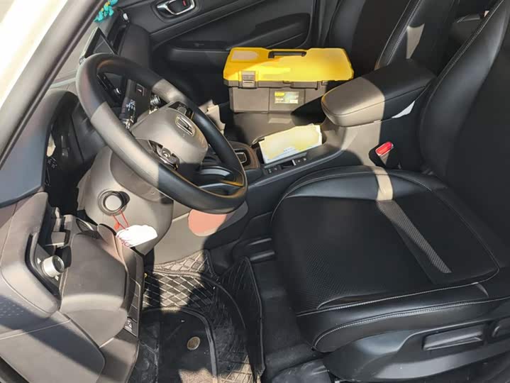 Фото 9 - Honda Vezel