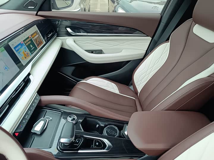 Фото 6 - Geely Monjaro