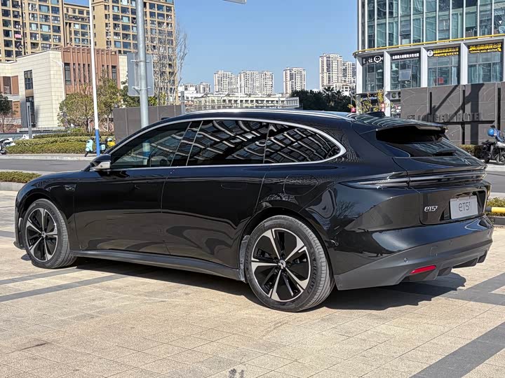 Фото 3 - Nio ET5T