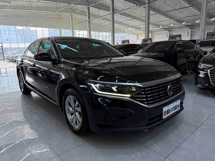 Фото 3 - Volkswagen Passat