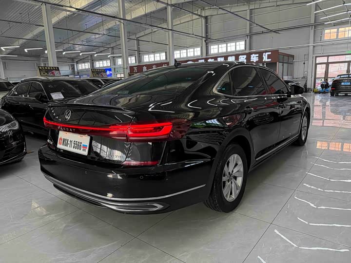 Фото 4 - Volkswagen Passat