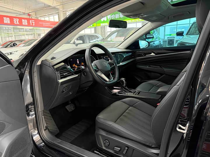 Фото 7 - Volkswagen Passat