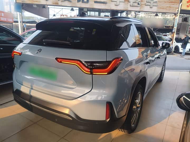 Фото 7 - Nio ES6