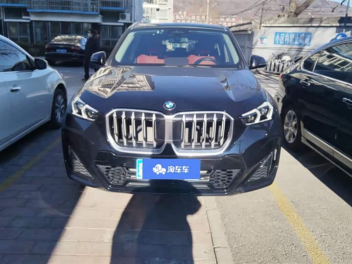 Фото 2 - BMW X1