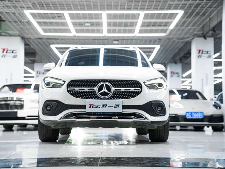 Фото 2 - Mercedes-Benz GLA-Class