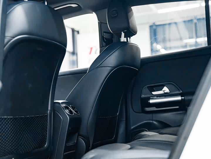 Фото 8 - Mercedes-Benz GLA-Class