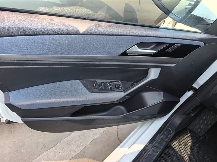 Фото 7 - Volkswagen Lavida