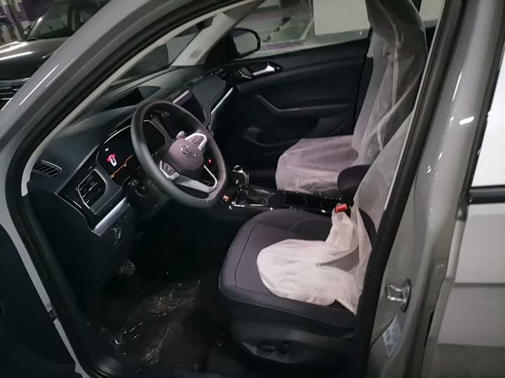 Фото 7 - Volkswagen Tharu