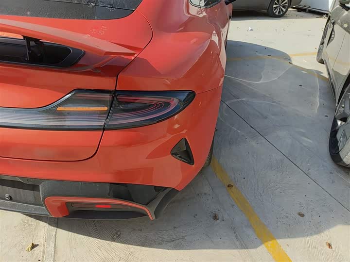 Фото 8 - Xiaomi SU7