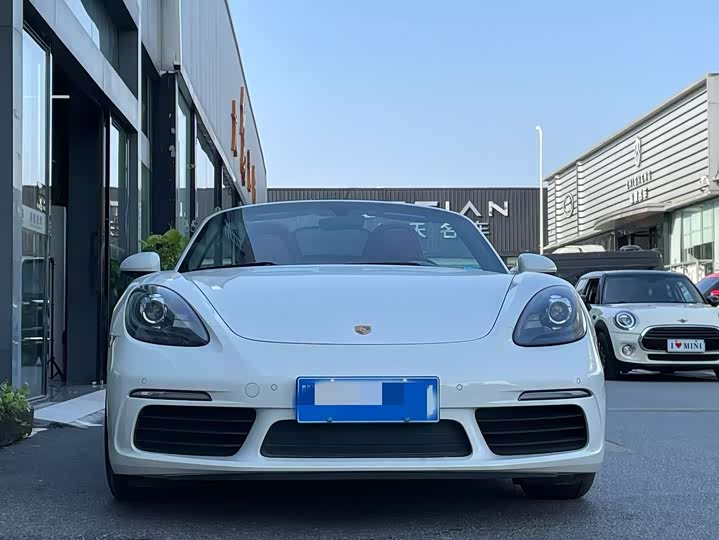 Фото 2 - Porsche 718