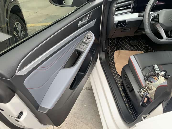 Фото 7 - Volkswagen Lamando L