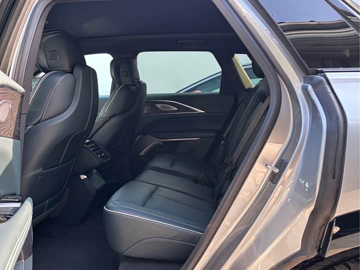 Фото 5 - Cadillac Lyriq