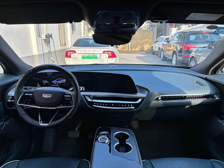 Фото 6 - Cadillac Lyriq