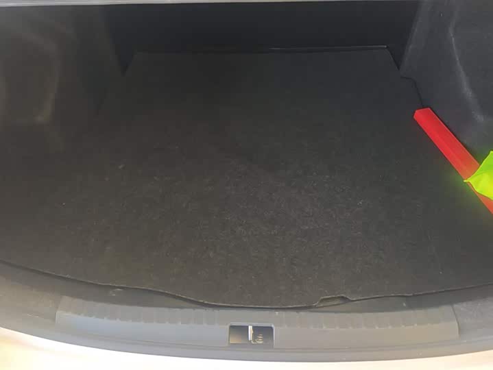 Фото 4 - Toyota Yaris L