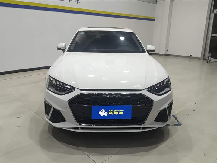 Фото 2 - Audi A4L