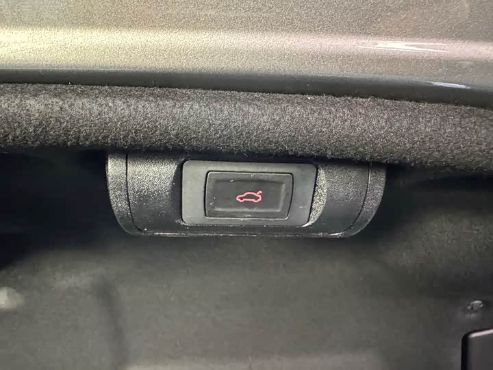 Фото 9 - Lexus ES