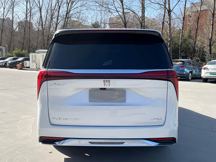 Фото 6 - Buick GL8 Century