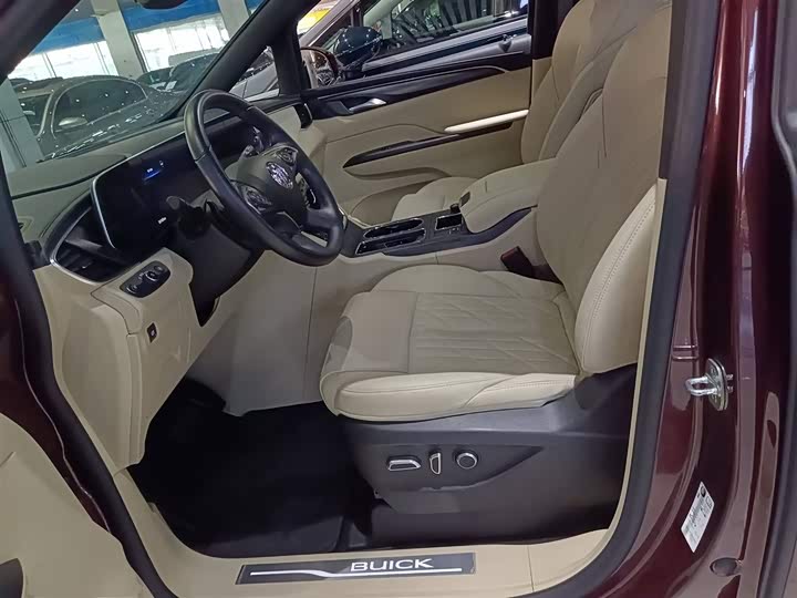 Фото 7 - Buick GL8 ES