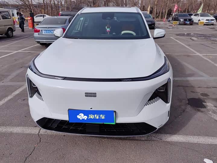 Фото 2 - Geely Galaxy L7