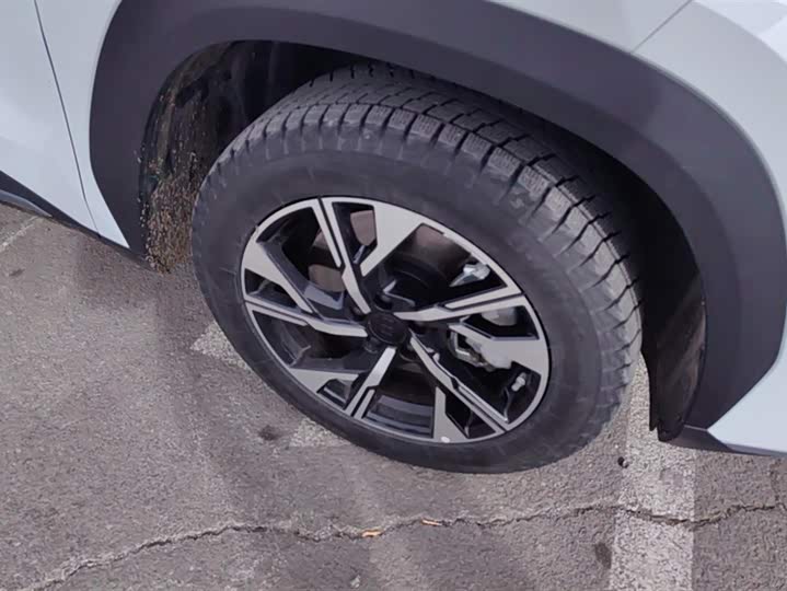 Фото 6 - Geely Galaxy L7