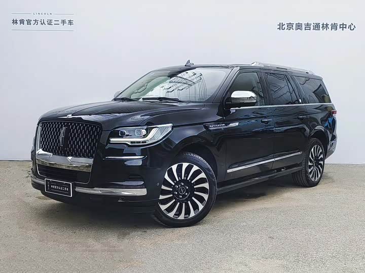 Фото 1 - Lincoln Navigator