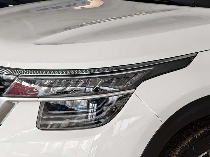 Фото 4 - Kia KX3