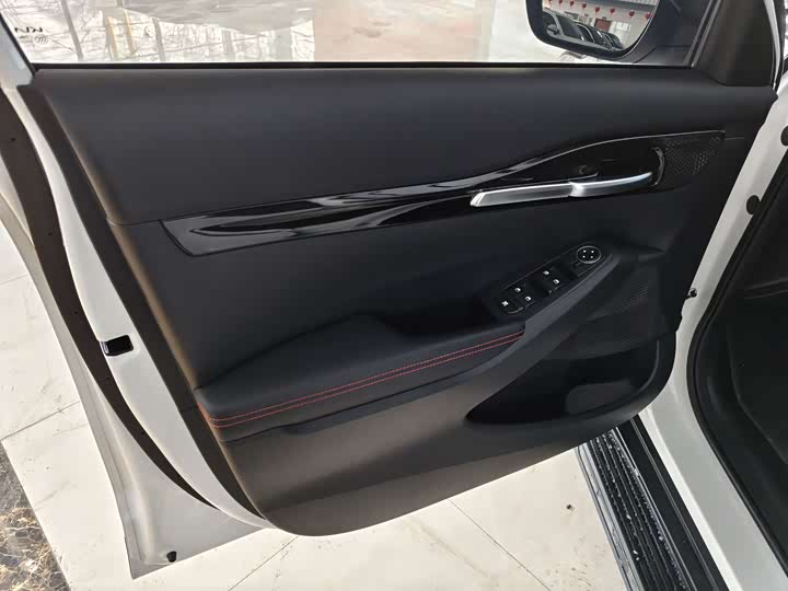 Фото 7 - Kia KX3