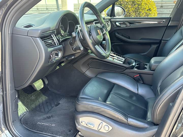 Фото 8 - Porsche Macan