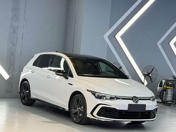 Фото 3 - Volkswagen Golf