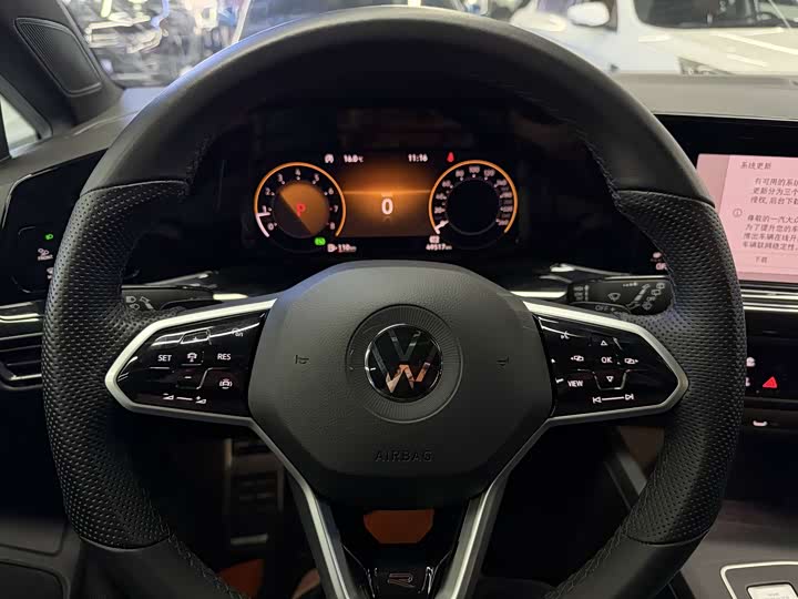 Фото 7 - Volkswagen Golf