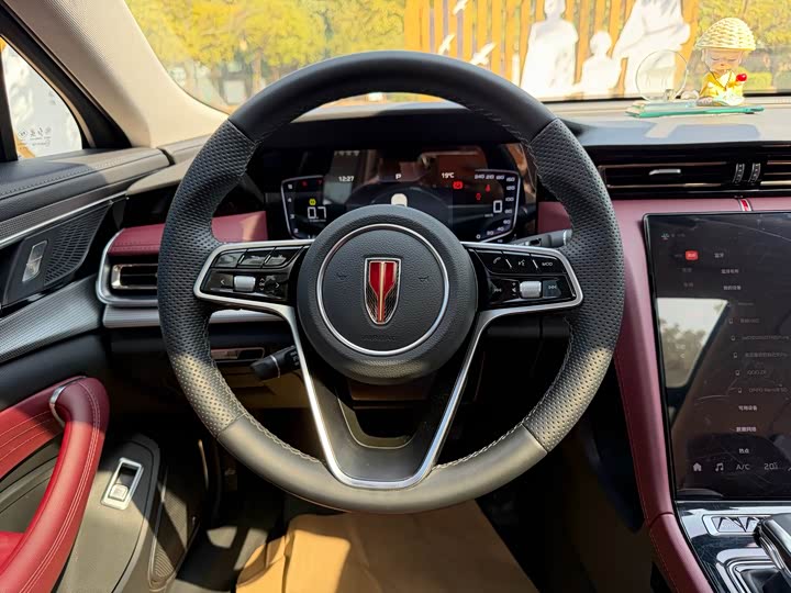 Фото 9 - Hongqi H5