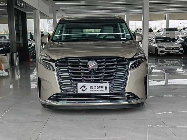 Фото 2 - Buick GL8 ES