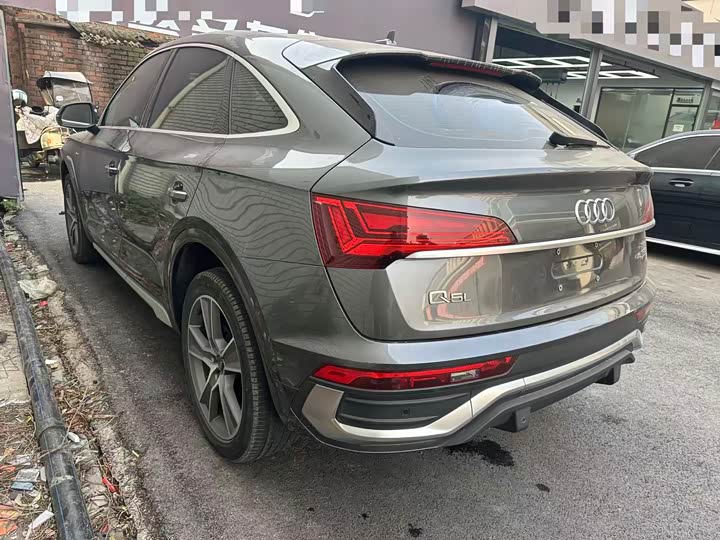 Фото 8 - Audi Q5L Sportback