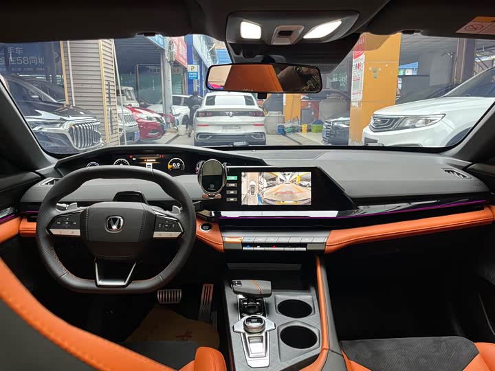 Фото 5 - Changan UNI-V