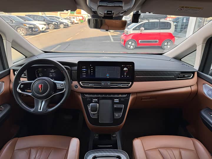 Фото 7 - Hongqi HQ9