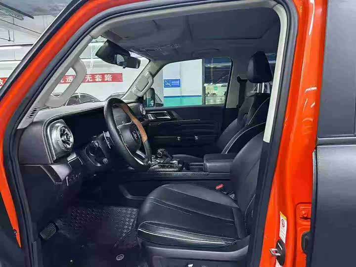 Фото 6 - Tank 300